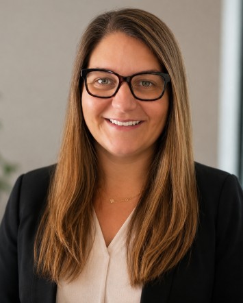 Theresa Wozniak, RDH at Aire Dental Group in Downers Grove, IL