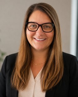 Theresa Wozniak, RDH at Aire Dental Group in Downers Grove, IL